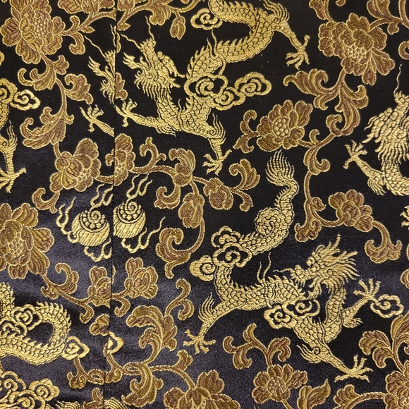 Daniel & Rebecca gold dragon skirt - Picture 3 of 7